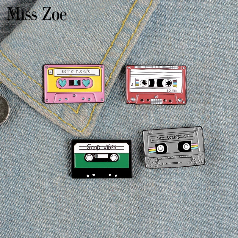Pin esmaltado con cinta musical de los 90, broches Vintage nostálgicos de la mejor canción para bolso, ropa, Pin de solapa, insignia de la vieja escuela, regalo de joyería para amigos