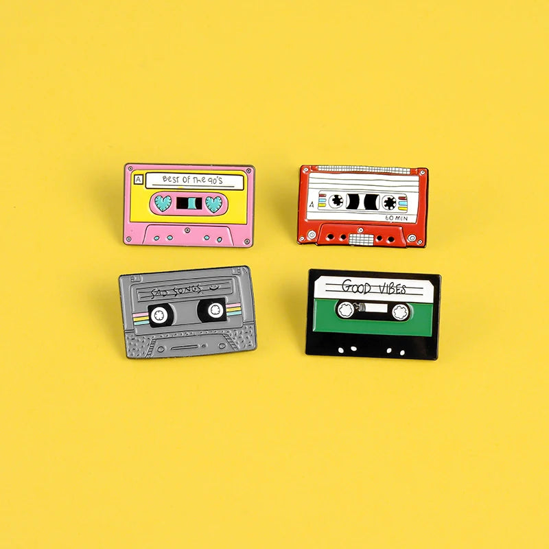 Pin esmaltado con cinta musical de los 90, broches Vintage nostálgicos de la mejor canción para bolso, ropa, Pin de solapa, insignia de la vieja escuela, regalo de joyería para amigos